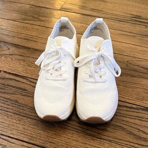 Nordstrom Rack Lesley Knit Sneakers women’s size: 9